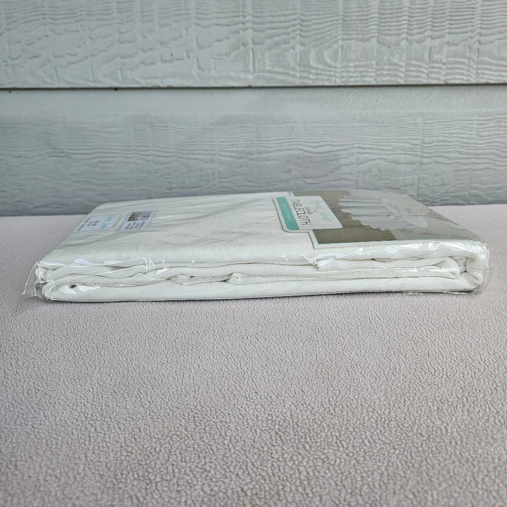 Town & Country Spring Jubilee Damask 70